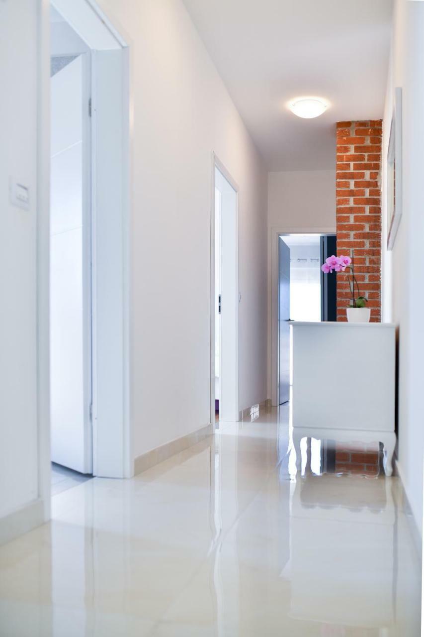 Apartman Space Ražanac Zewnętrze zdjęcie