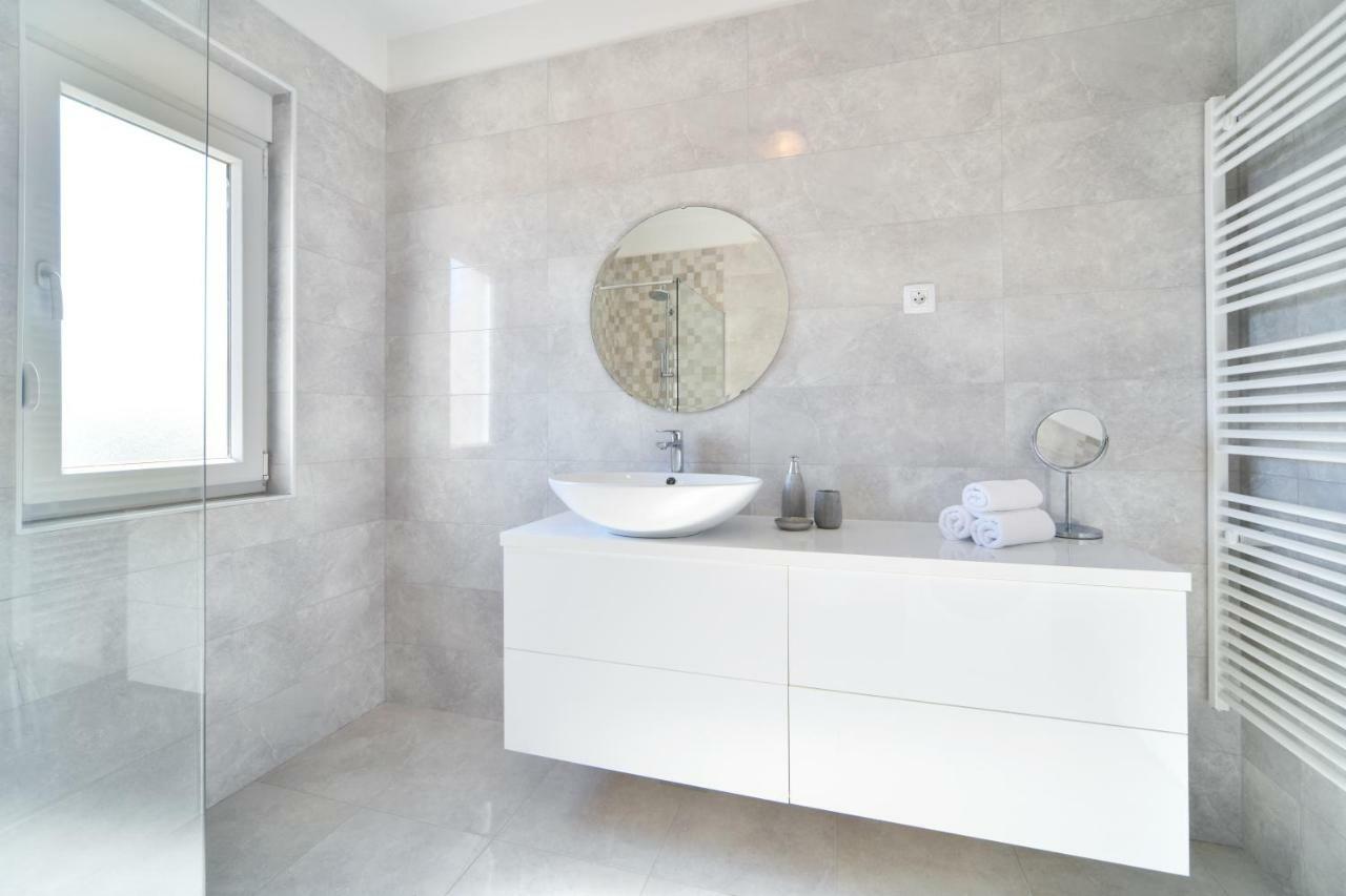 Apartman Space Ražanac Zewnętrze zdjęcie